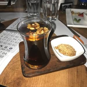 Meet your Posher, Moe